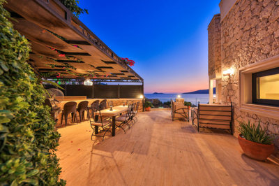 Sensational Villa In Kalkan For Sale With A Private Infinity Pool & Sea Views - Covered area of terrace