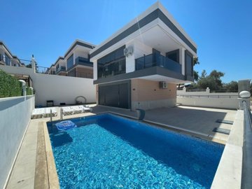 Attractive Detached Duplex Villa For Sale In Akbuk – A lovely villa and private pool