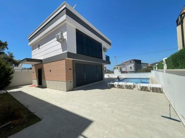 Attractive Detached Duplex Villa For Sale In Akbuk – Easy-to-maintain exterior