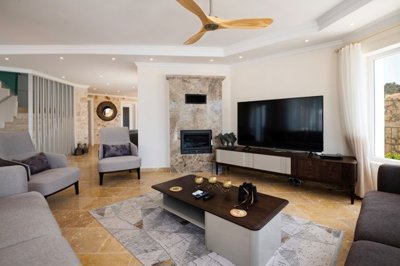 Idyllic Sea-View Kalkan Villa For Sale - Spacious modern lounge