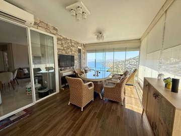 Inviting Apartment For Sale In Bodrum - Winter garden from the living space