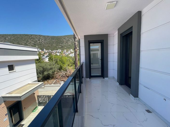 Image No.20-3 Bed Villa for sale