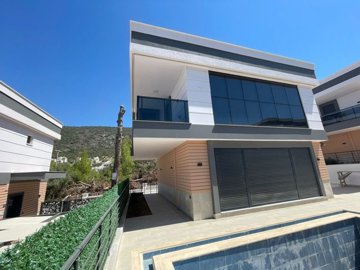 Luxury Detached Villa For Sale In Akbuk, Didim – Private pool and exterior