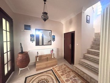 Tranquil Dalyan Villa For Sale In Ortaca - Entrance hallway