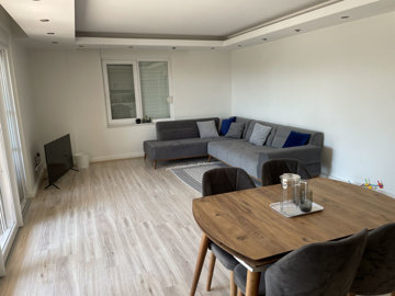 Must-See Property For Sale In Side - Spacious lounge