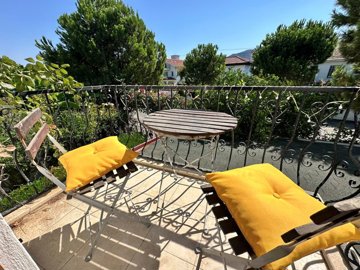 Semi-Detached Villa For Sale In Dalyan With A Shared Pool - Sunbathing area in the garden