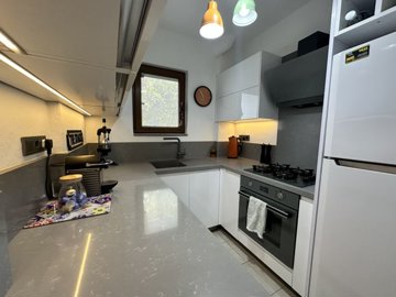 Semi-Detached Villa For Sale In Dalyan With A Shared Pool - Modern kitchen