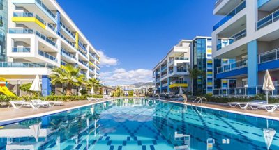 Key-Ready Luxury Apartment In Alanya - Complex with a large outdoor communal pool