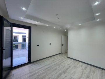 Detached Two-Storey Villa For Sale In Akbuk, Didim – Bedroom with a private balcony