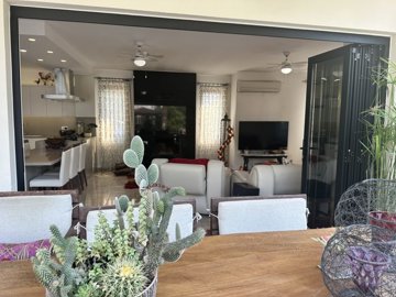 Prestigious Villa For Sale In Central Dalyan - Dining area to the lounge