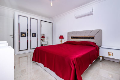 Exceptional Apartment For Sale In Kargicak, Alanya - Beautifully furnished double bedroom