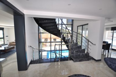 Modern Luxury 7 bedroomed villa-staircase