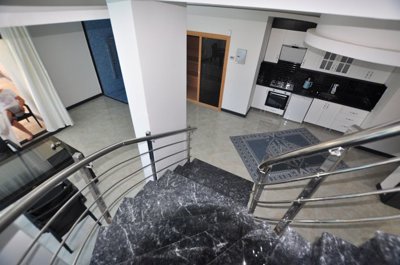 Modern Luxury 7 bedroomed villa -staircase