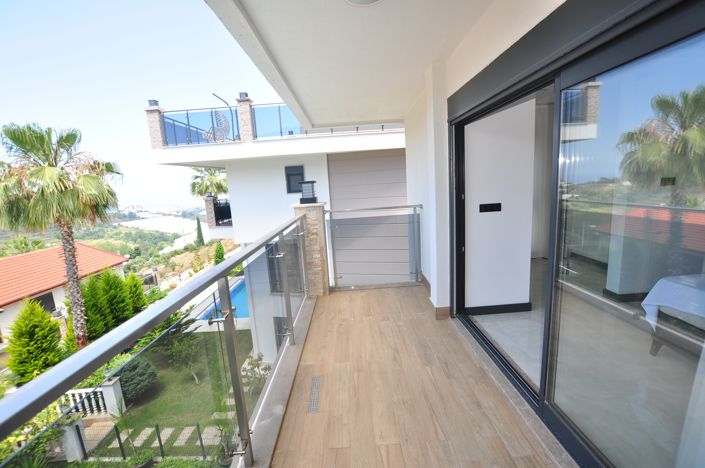 Image No.19-7 Bed Villa for sale