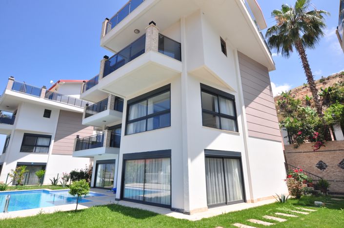 Image No.25-7 Bed Villa for sale