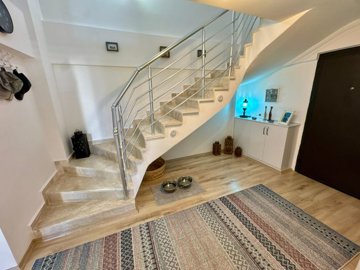 Detached Private Villa In Fethiye For Sale - Entrance hallway