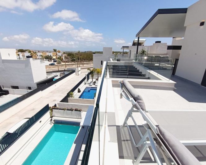 Image No.29-3 Bed Villa for sale