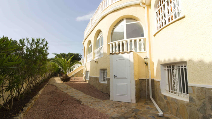 Image No.55-5 Bed Villa for sale