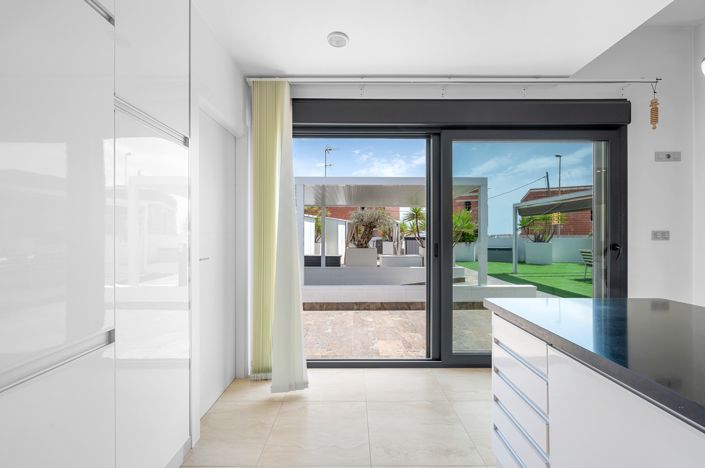 Image No.12-3 Bed Villa for sale