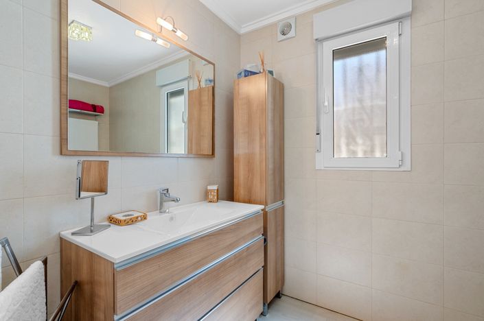 Image No.19-3 Bed Villa for sale