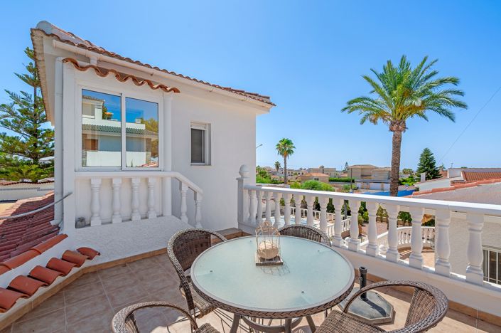 Image No.26-3 Bed Villa for sale