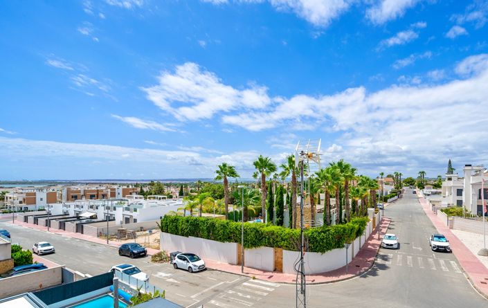 Image No.29-3 Bed Villa for sale