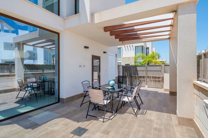 Image No.36-3 Bed Villa for sale