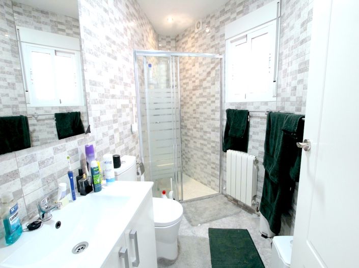 Image No.15-3 Bed Villa for sale