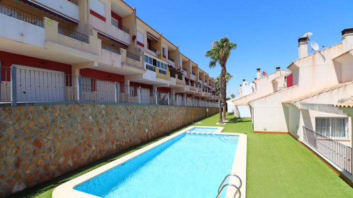 Image No.24-3 Bed Townhouse for sale