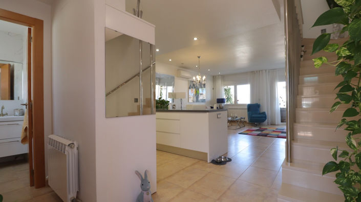 Image No.6-3 Bed Townhouse for sale