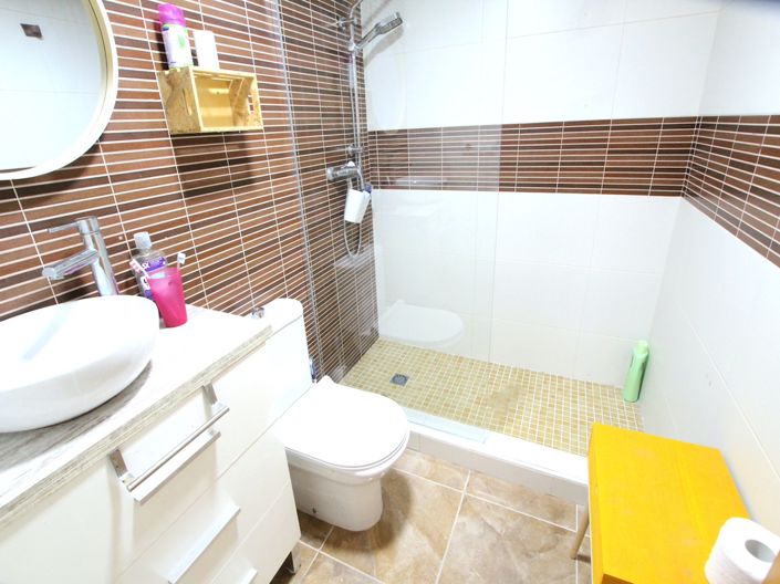 Image No.12-2 Bed Apartment for sale