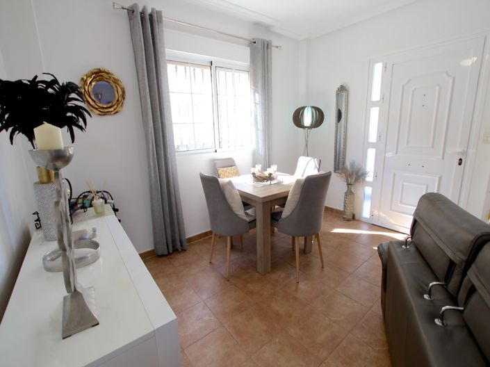 Image No.8-Villa de 3 chambres à vendre à Guardamar del Segura