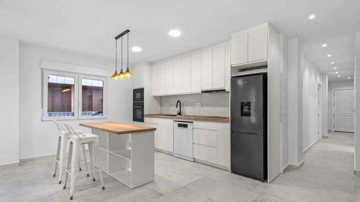 Image No.8-3 Bed Apartment for sale