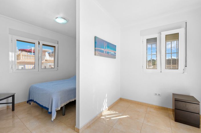 Image No.27-5 Bed Villa for sale