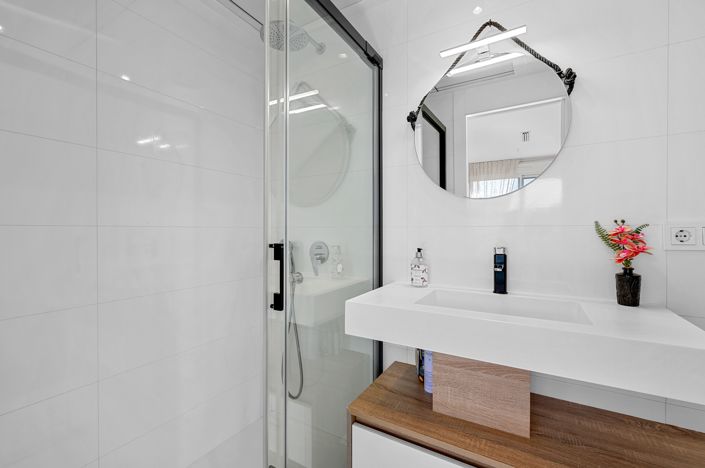 Image No.14-3 Bed Property for sale