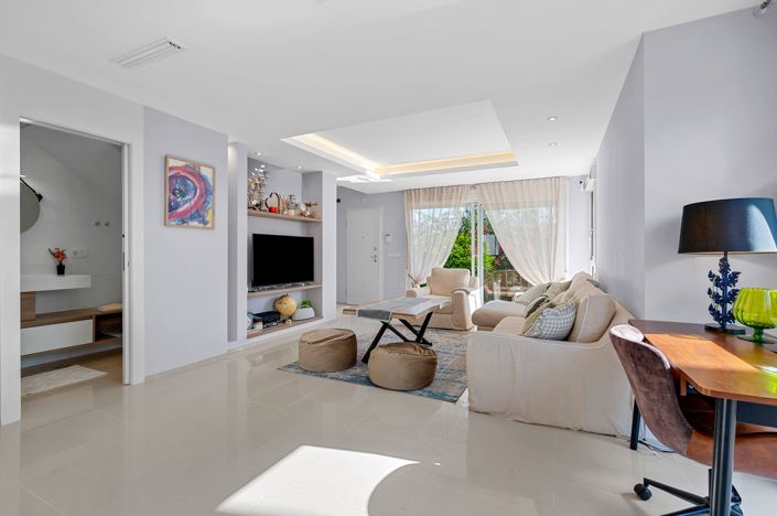 Image No.6-3 Bed Property for sale