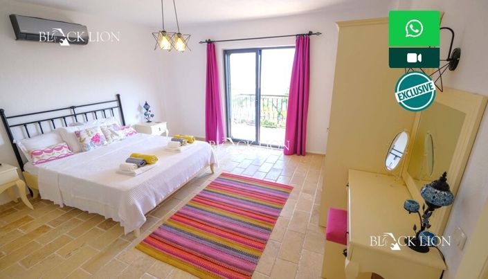 Image No.17-3 Bed Villa for sale