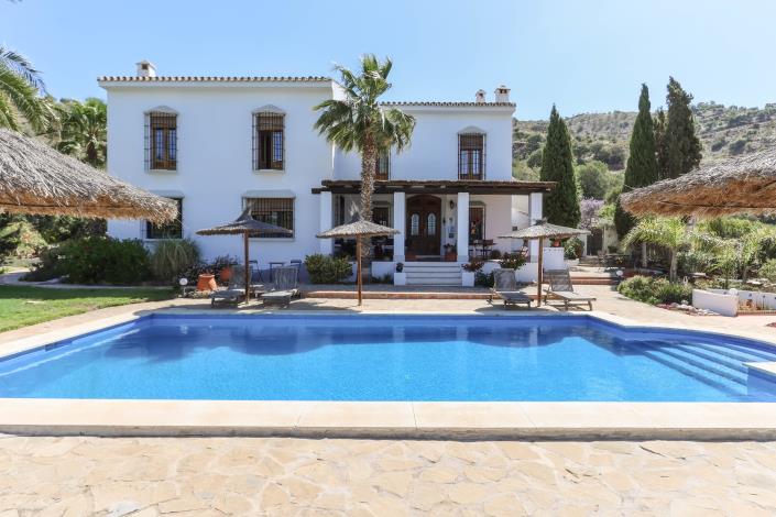 Image No.26-7 Bed Hotel for sale