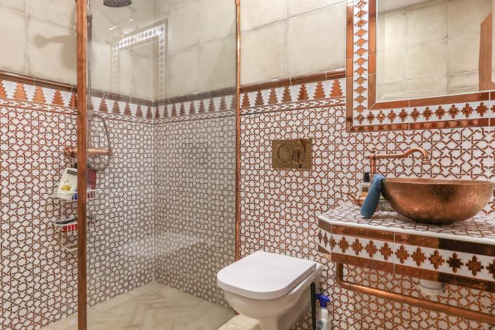 Image No.41-6 Bed Villa / Detached for sale