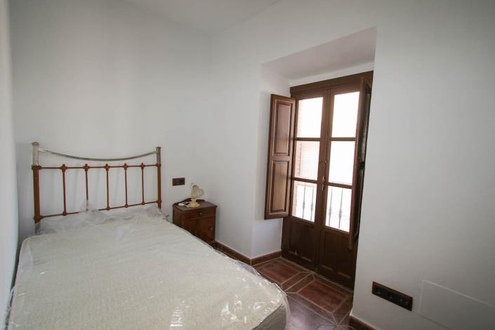 Image No.6-7 Bed Villa / Detached for sale