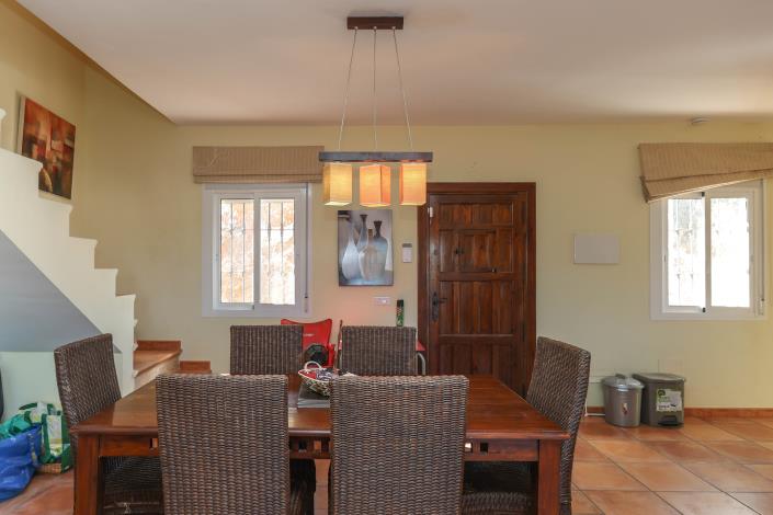 Image No.8-2 Bed Villa / Detached for sale