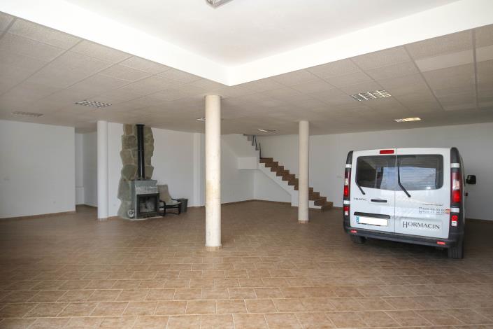 Image No.29-5 Bed Villa / Detached for sale