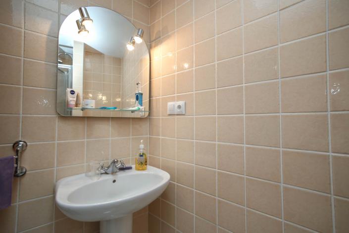 Image No.18-3 Bed Townhouse for sale