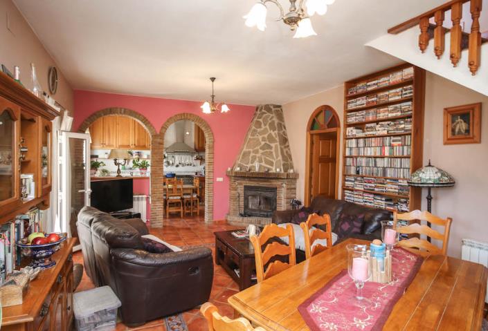 Image No.2-4 Bed Villa / Detached for sale