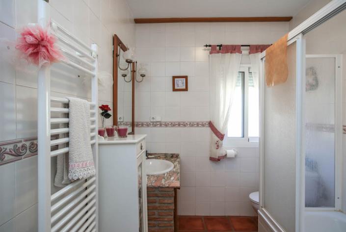 Image No.17-4 Bed Villa / Detached for sale