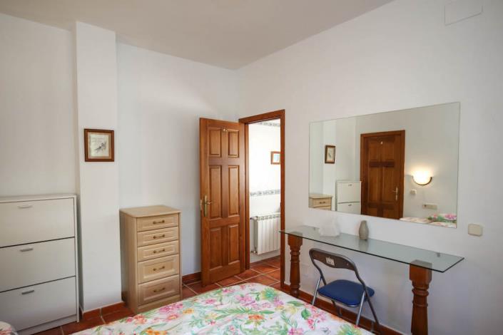 Image No.23-4 Bed Villa / Detached for sale