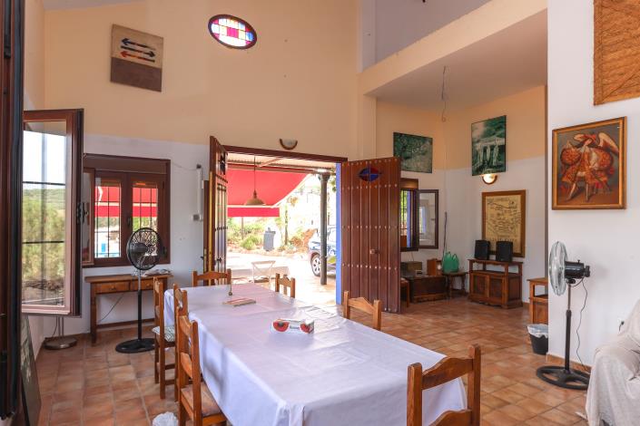 Image No.10-Un hôtel de 14 chambres à vendre à Guaro