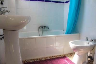 16-ec67b526875bf0124b6ce4328a754439