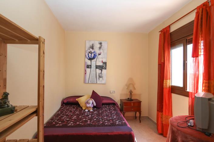 Image No.29-4 Bed Townhouse for sale