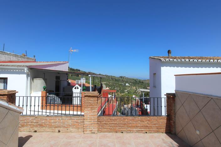 Image No.35-4 Bed Townhouse for sale